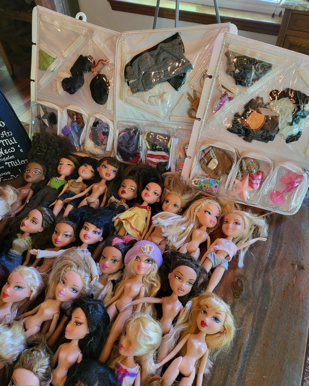 Huge Lot 75 Bratz Dolls MGA Tokyo Jade World Familiez Midnight Yasmin Boyz PLUS