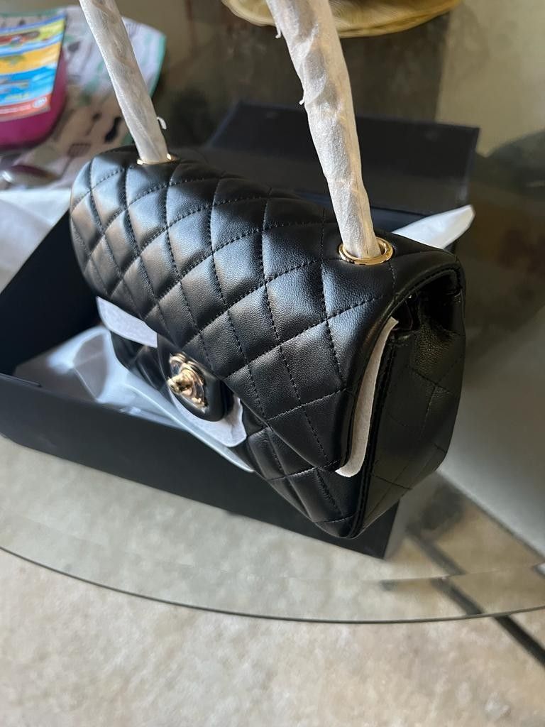 CHANEL 19 Black Quilted Leather Flap Shoulder Crossbody Bag Mixed Metal Chain